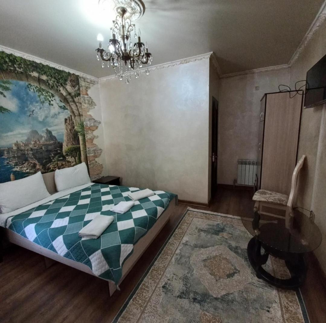 Camelot Hotel Biszkek Zewnętrze zdjęcie