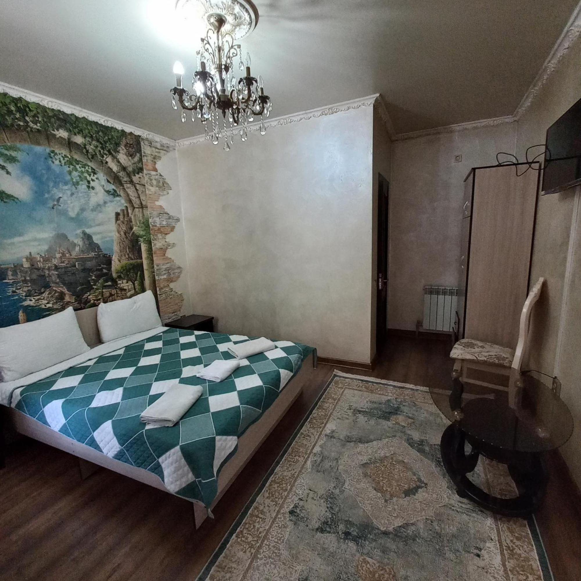 Camelot Hotel Biszkek Zewnętrze zdjęcie